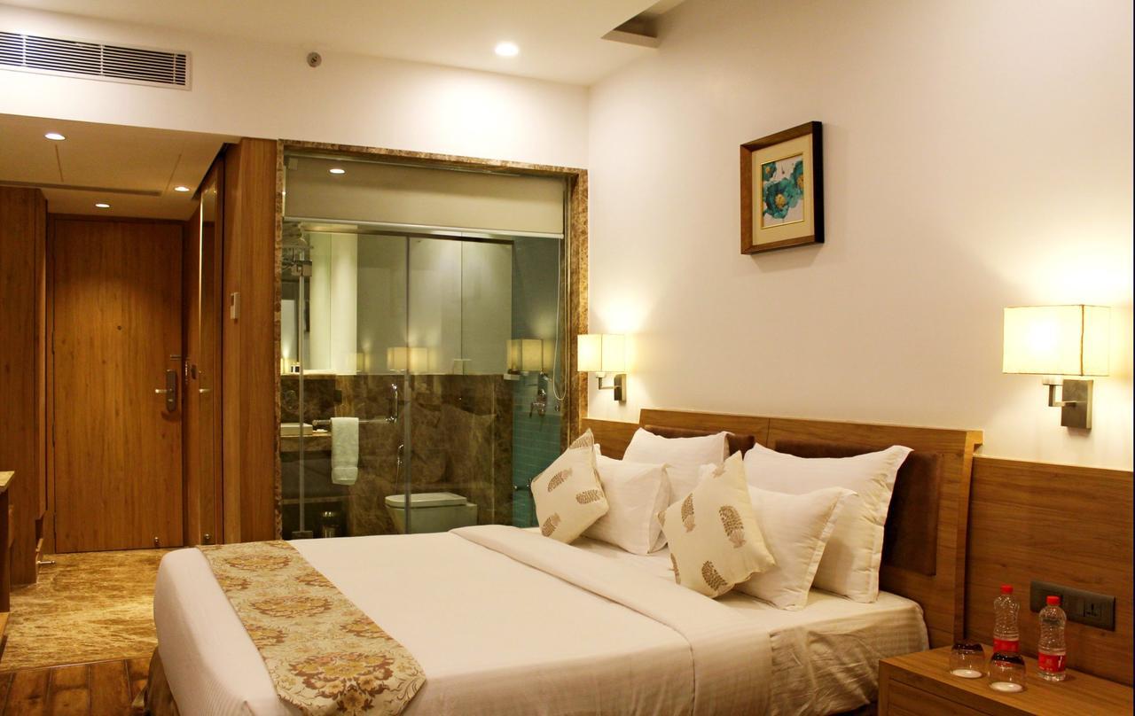 Skk Blu Hotel & Spa Udajpur Zewnętrze zdjęcie