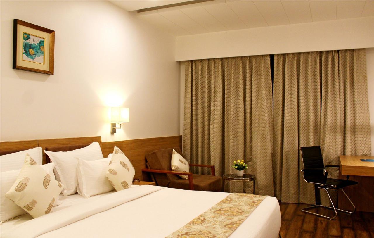 Skk Blu Hotel & Spa Udajpur Zewnętrze zdjęcie