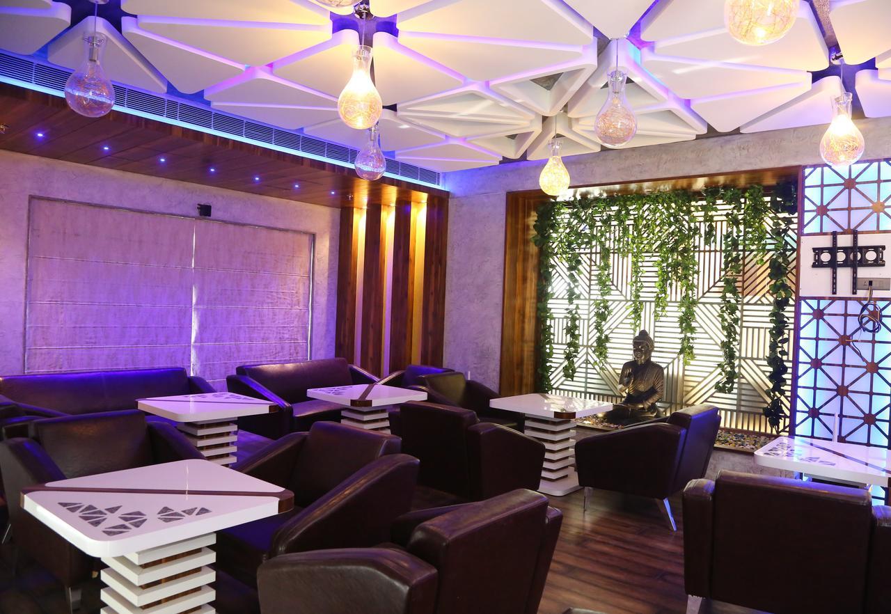 Skk Blu Hotel & Spa Udajpur Zewnętrze zdjęcie