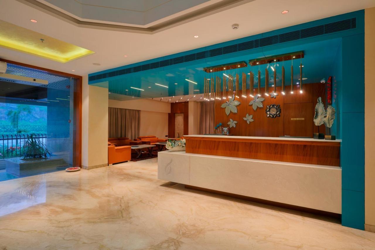 Skk Blu Hotel & Spa Udajpur Zewnętrze zdjęcie