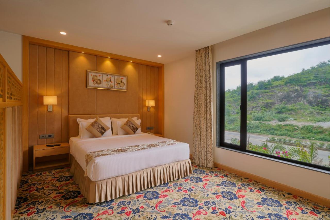 Skk Blu Hotel & Spa Udajpur Zewnętrze zdjęcie