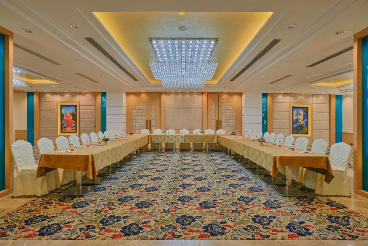 Skk Blu Hotel & Spa Udajpur Zewnętrze zdjęcie