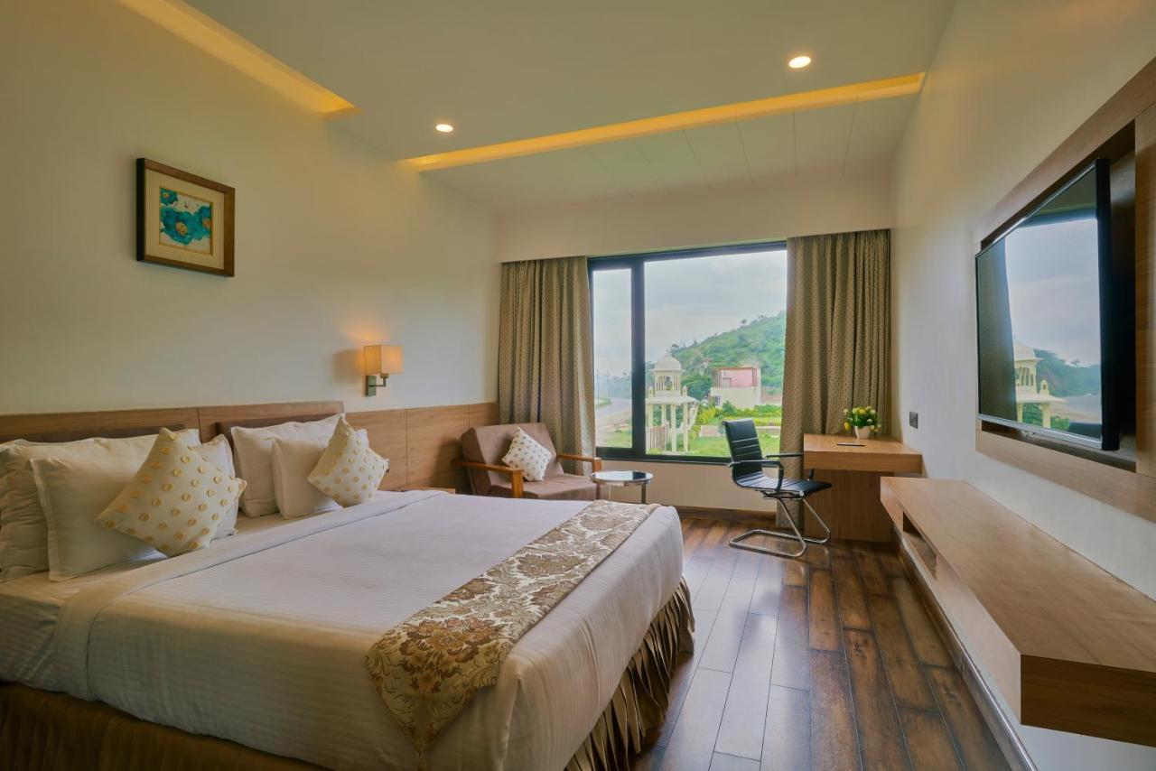 Skk Blu Hotel & Spa Udajpur Zewnętrze zdjęcie