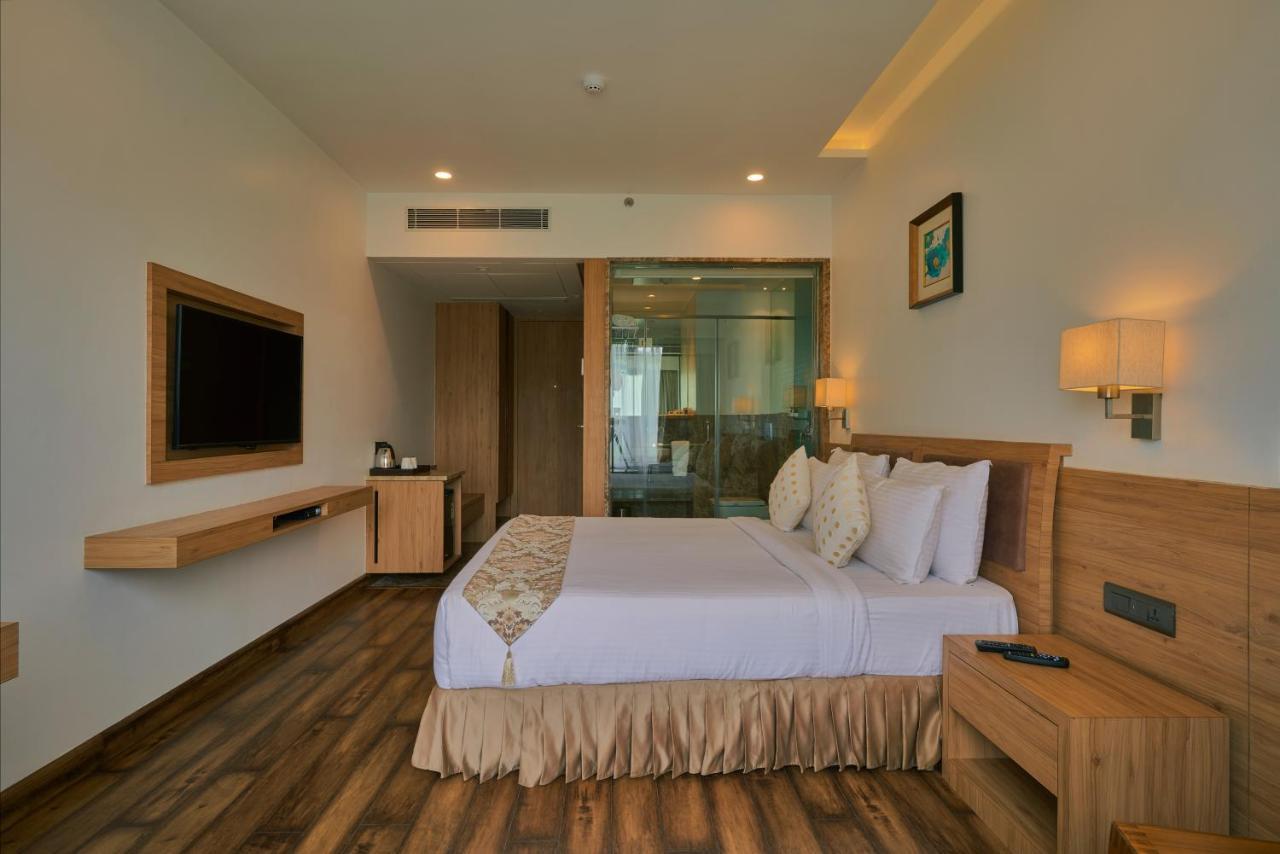 Skk Blu Hotel & Spa Udajpur Zewnętrze zdjęcie