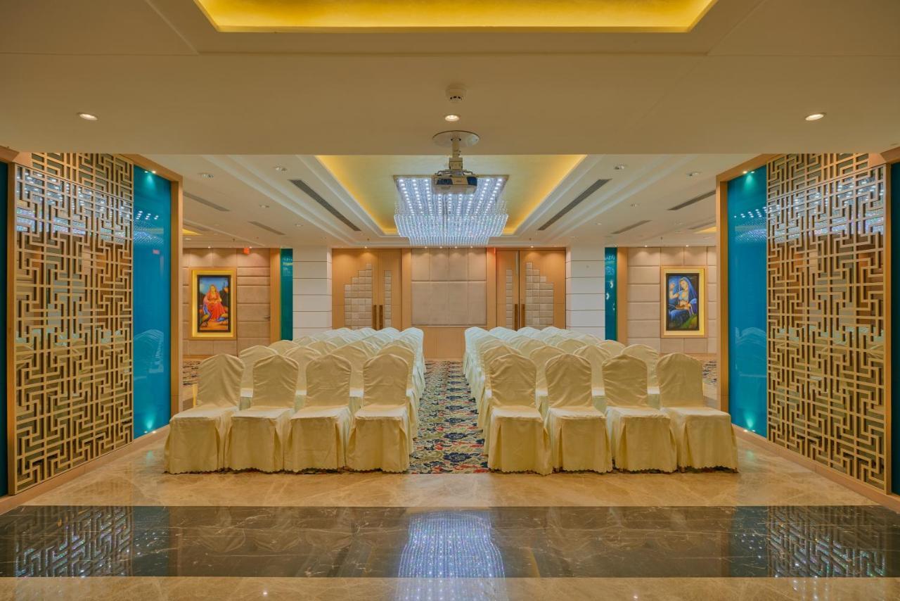 Skk Blu Hotel & Spa Udajpur Zewnętrze zdjęcie